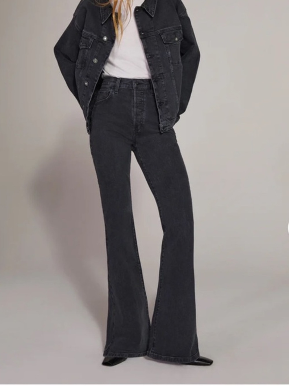 Favorite Daughter Valentina Super High Rise Flare Jeans in Boulder